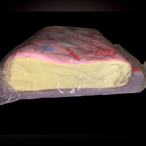 New Rare From Japan Sanrio Hello Kitty 90’s Series curved Memory Foam pillow - Picture 3 of 4